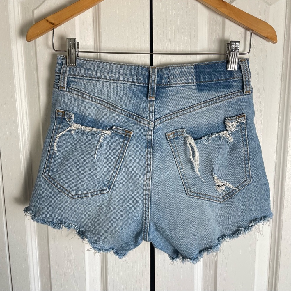 EUC Abercrombie & Fitch High Rise Mom Shorts Women’s 25 Blue Light Wash Stretch - Picture 5 of 14